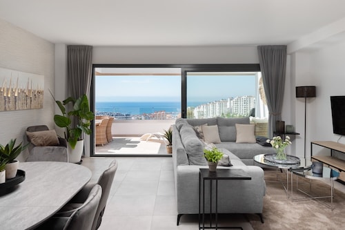 Holiday Home 'Casa Nova' with Wi-Fi and Air Conditioning