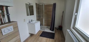 Casa adosada básica | Baño