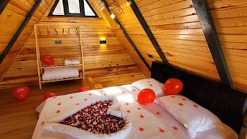 Suite – deluxe, bassengutsikt | Wi-fi (inkludert)