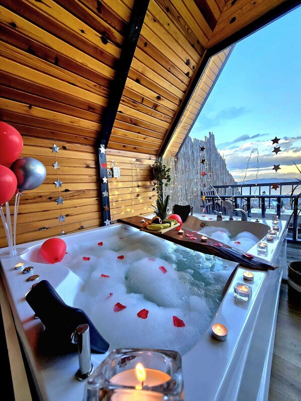 Deluxe Suite, Pool View | Jetted bathtub - Sapanca Ada Karye Bungalov (Sapanca)
