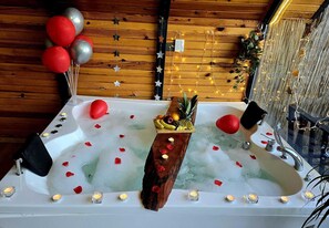 Deluxe Suite, Pool View | Jetted tub - Sapanca Ada Karye Bungalov (Sakarya)