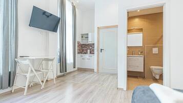 Basic Apartment | Seterika/papan seterika, Wi-fi percuma