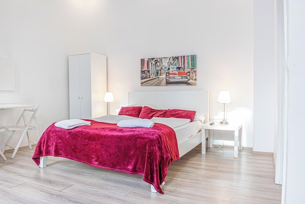 Iron/ironing board, free WiFi - Family 2 Apts for 6P Stadthalle Area (Wien)