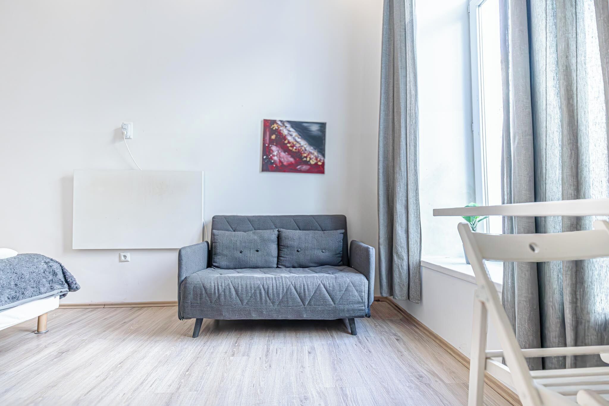 Basic Apartment | Pemandangan dari bilik