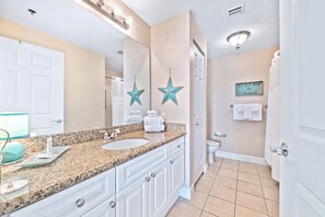 Hair dryer, towels - Seawind 1506 | Beachfront Condo – Great location - walk to everything! (Gulf Shores)