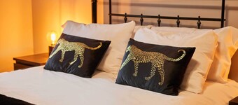 Host and Stay | River Hill House