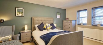 Host and Stay | River Hill House