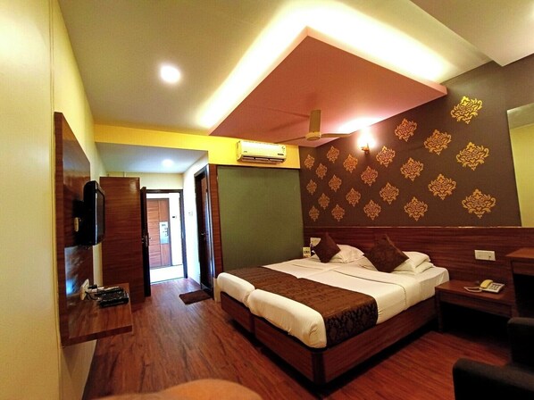 Classic Twin Room | Iron/ironing board, free WiFi - Rajhans Hotel (Mumbai)