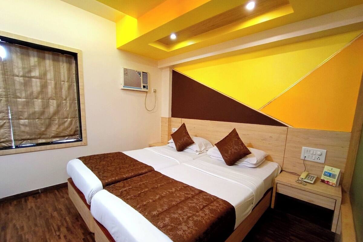 Standard Double or Twin Room, Non Smoking | Iron/ironing board, free WiFi