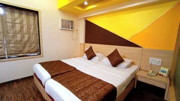 Standard Double or Twin Room, Non Smoking | Iron/ironing board, free WiFi