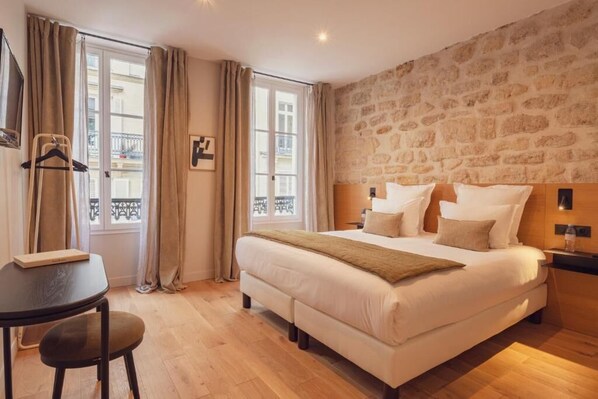 Blackout drapes, soundproofing, iron/ironing board, free WiFi - Hôtel Tinah (Paris)