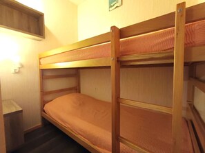 Room - Studio Cabin Sleeps 6 - Piau-Engaly (Piau-Engaly)