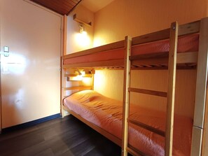 Room - Studio Cabin Sleeps 6 - Piau-Engaly (Piau-Engaly)