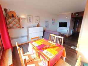 Interior - Studio Cabin Sleeps 6 - Piau-Engaly (Piau-Engaly)