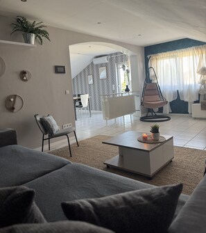 Interior - Block vacation apartment in Kraichgau - quiet, cozy & modern (Reichartshausen)