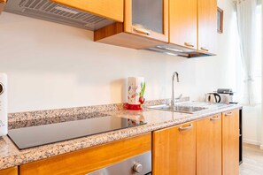 Kühlschrank, Mikrowelle