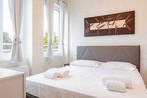 Iron/ironing board - Guest Planet - Living Fortezza 27! (Milano)