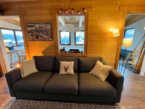 La Rosiere 1850 family chalet, just a few hundred metres from the slopes