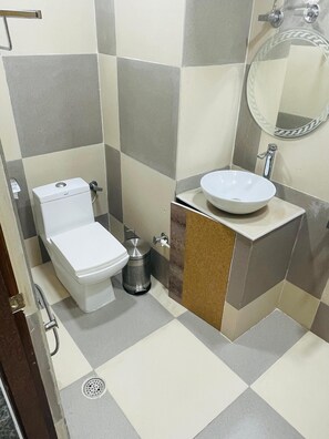 Room - Hotel Santiago Mansion (Sohawal)