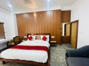 Room - Hotel Santiago Mansion (Sohawal)