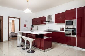 Huoneisto, 2 makuuhuonetta, keittiö | Yksityinen keittiö