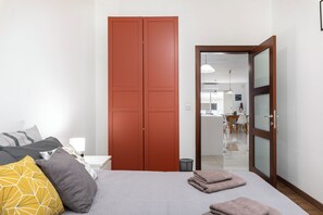 Appartement, 2 slaapkamers, keuken | Verduisterende gordijnen, een strijkplank/strijkijzer, gratis wifi