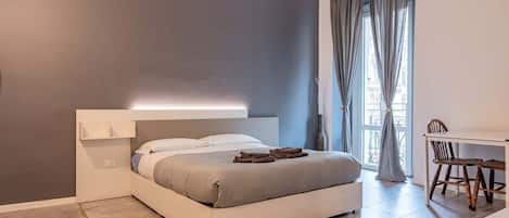 2 bedrooms, iron/ironing board