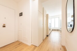 Interior - Navigli 2-Bedroom + Sofa Bed Home (Milan)