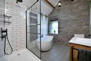 Shower, towels