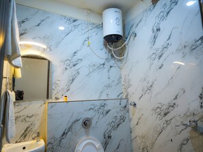 Bathroom - Shree Hari Kunj (Varanasi)