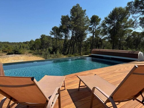 Spacious villa with pool and large private garden