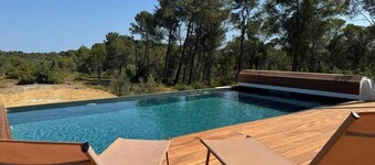 Spacious villa with pool and large private garden