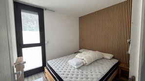 2 bedrooms, bed sheets - Family Refuge in the middle of nature in Font Romeu (Targasonne)