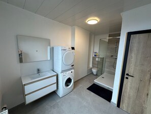 Apartamento Confort, vistas a la ciudad | Baño