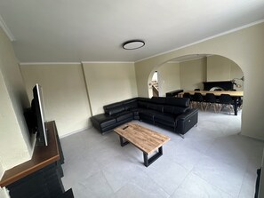 Comfort Apartment, City View | Living area - Au 8 Duplexe du coin (Flémalle)