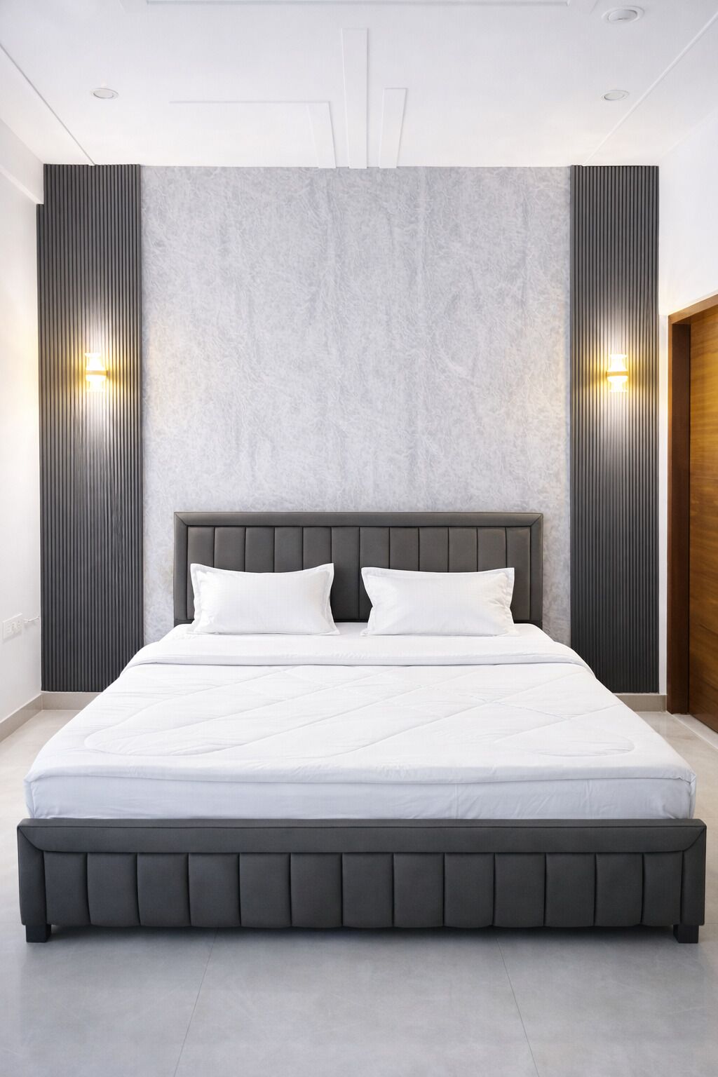 Appartamento Deluxe, balcone, vista città | Postazione laptop, tende oscuranti, ferro/asse da stiro, Wi-Fi gratuito