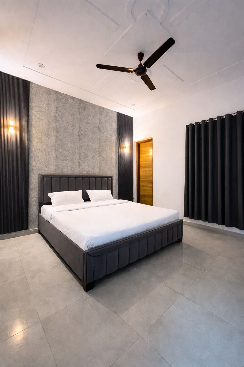 Premium Apartment | Ruang kerja komputer riba, langsir/tirai gelap terus 