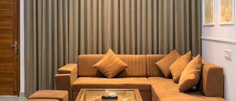 프리미엄 아파트 | 거실 공간