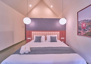 Deluxe Triple Room, 1 Queen Bed, Air conditioning, Mountain View | Desk, laptop workspace, free WiFi