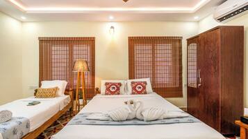 Deluxe Double Room, Mountain View | Free WiFi