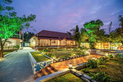 APR Villa by Alaya Stays