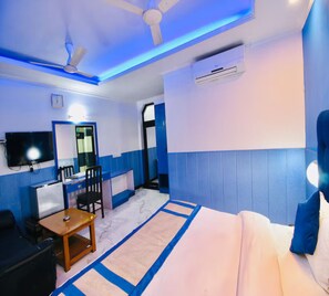 Superior Suite | Free WiFi - Hotel Ratan Palace (Dehradun)