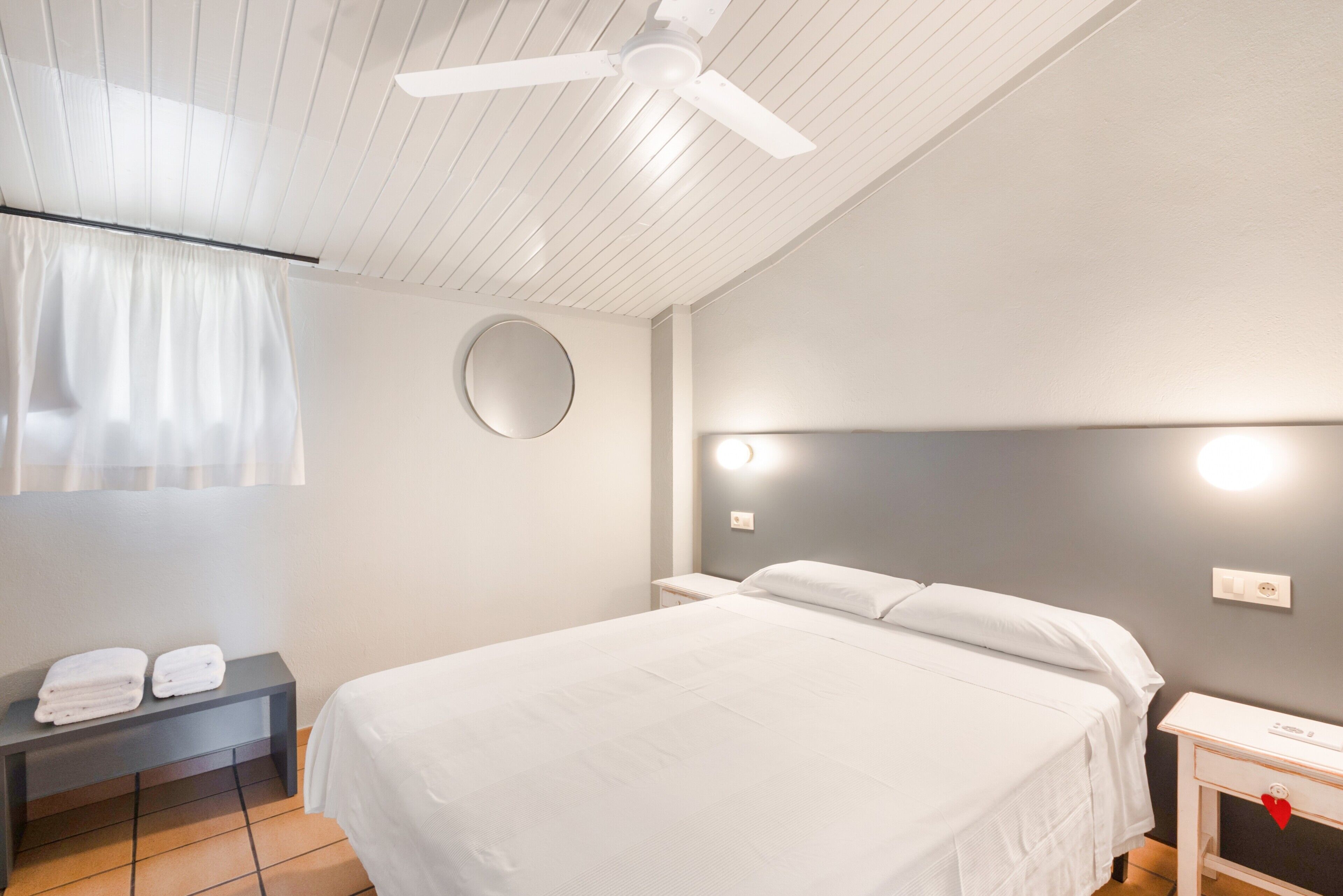 2 slaapkamers, een strijkplank/strijkijzer, wifi, beddengoed