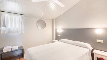 2 slaapkamers, een strijkplank/strijkijzer, wifi, beddengoed