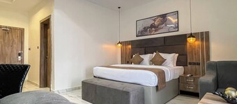 Huxton Hotel