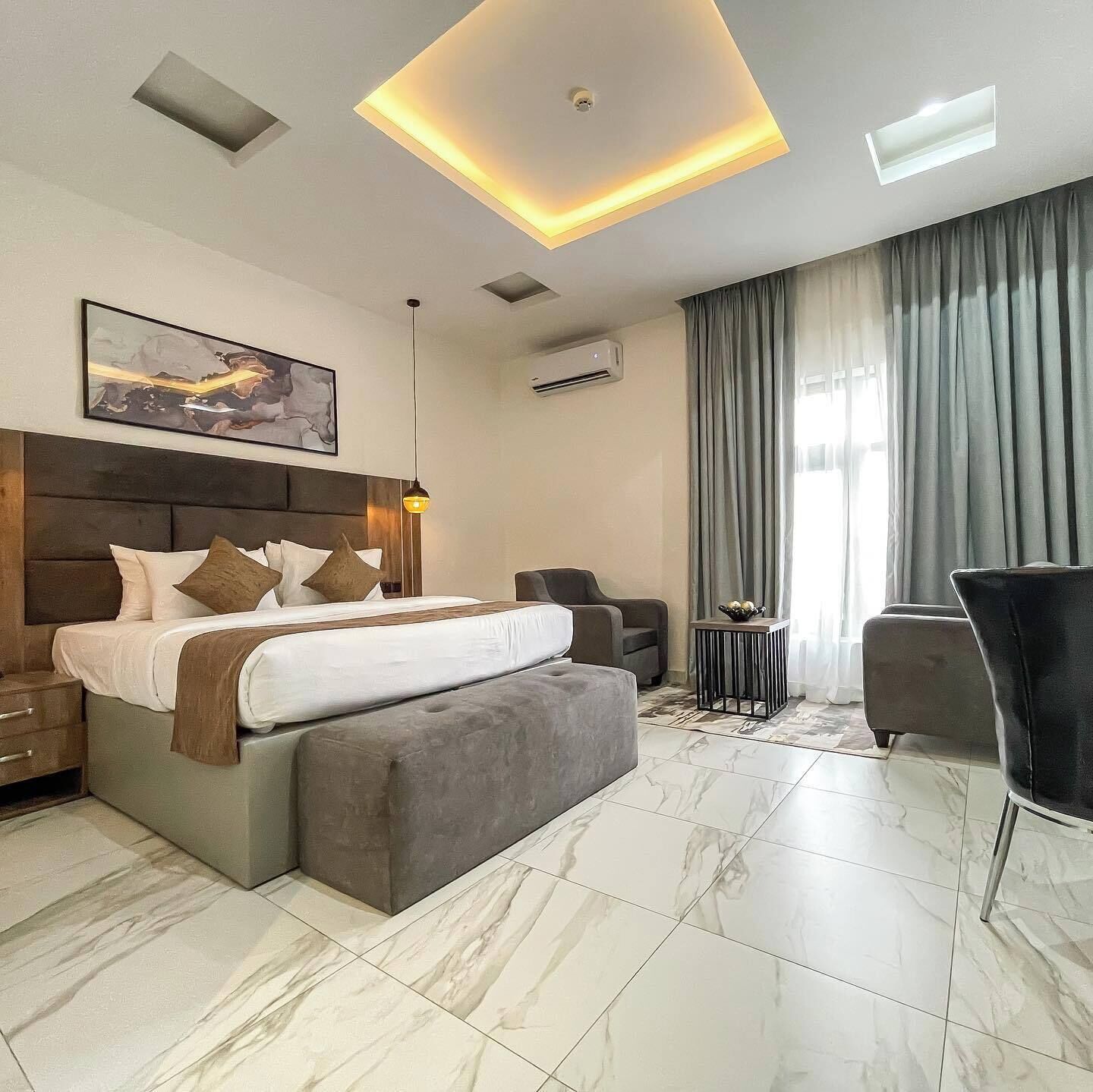 Chambre Deluxe, balcon, vue ville | Bureau, espace de travail pour ordinateur portable, rideaux occultants