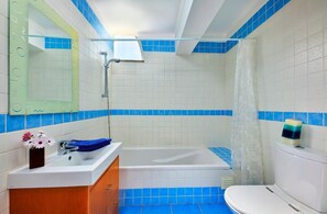 Shower, hair dryer - VILLA VASA, Quinta do Perogil (Tavira)