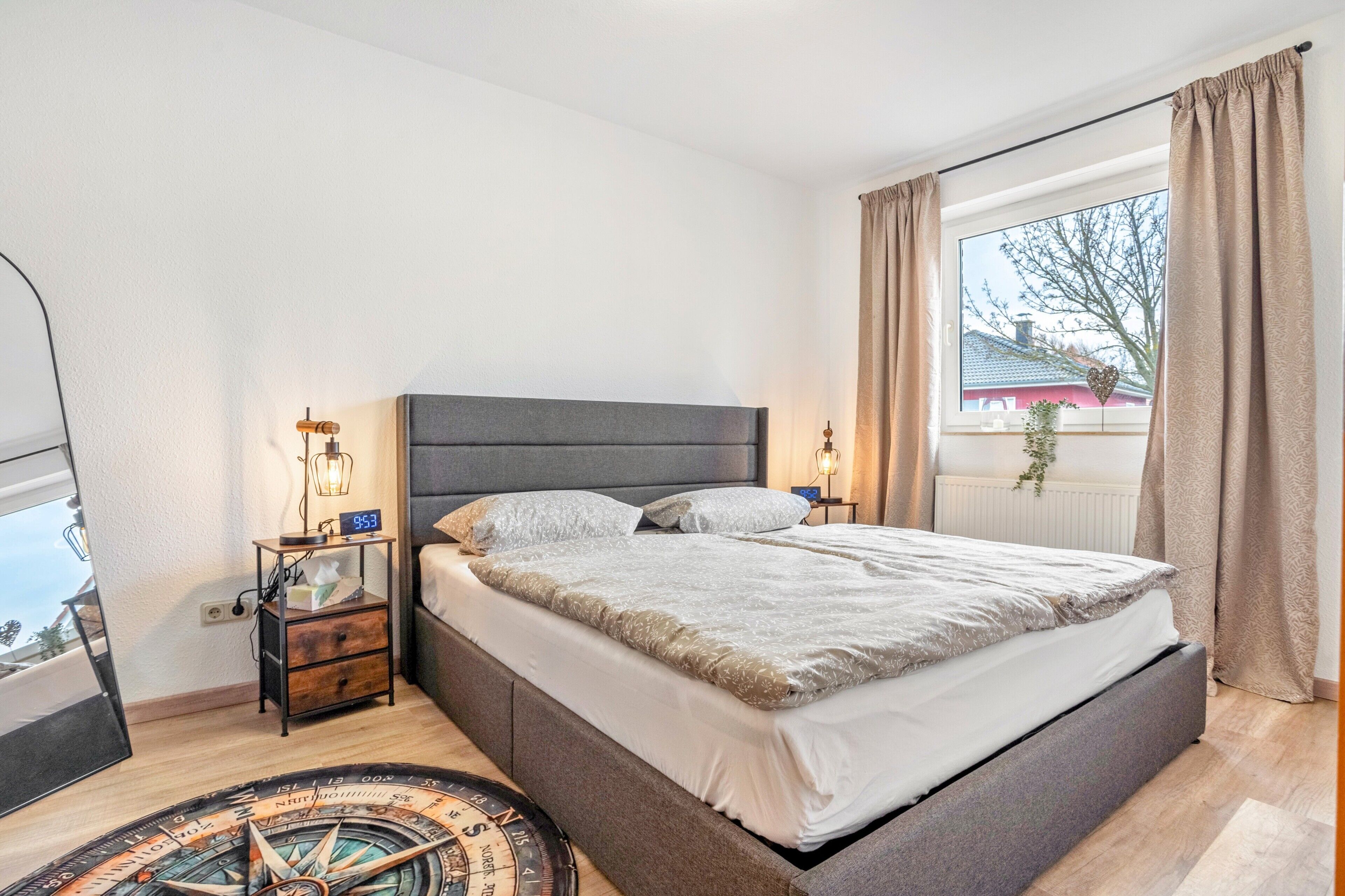 Iron/ironing board, WiFi