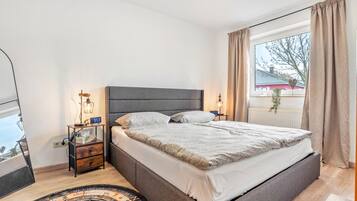 Iron/ironing board, WiFi