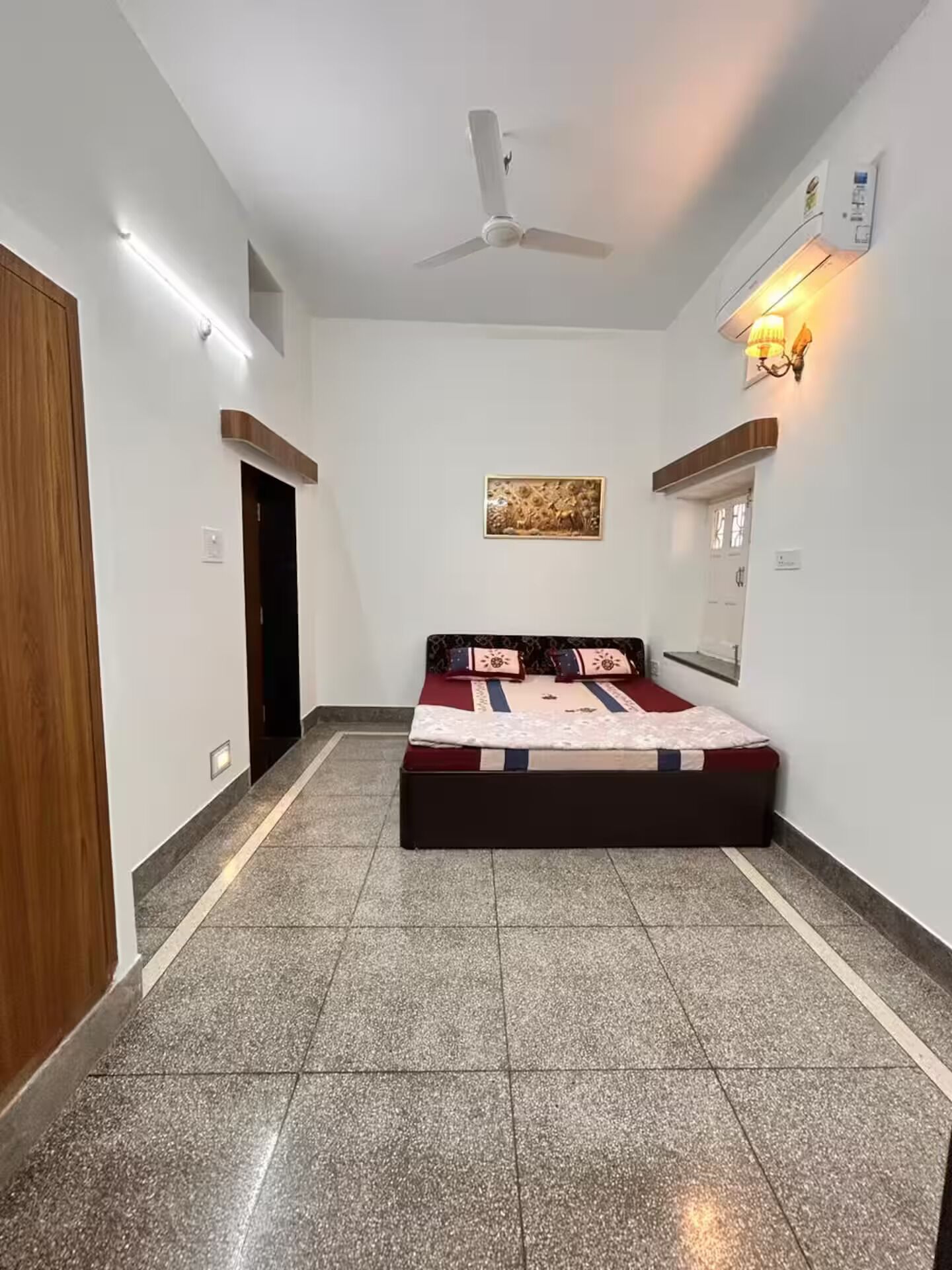 3 室のベッドルーム、アイロン / アイロン台、WiFi、ベッドシーツ